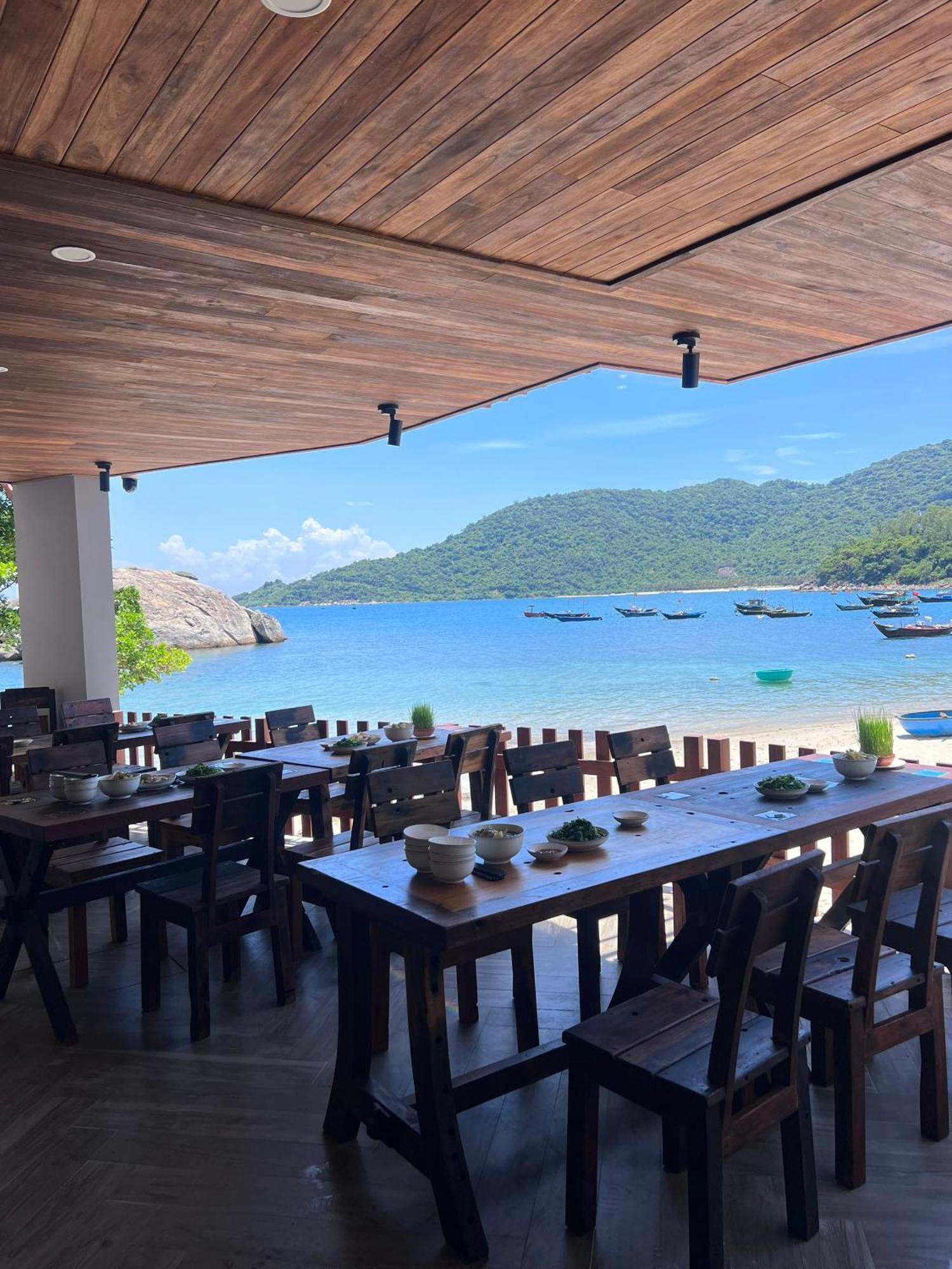 The Coral Homestay & Pub Tân Hiệ Екстериор снимка