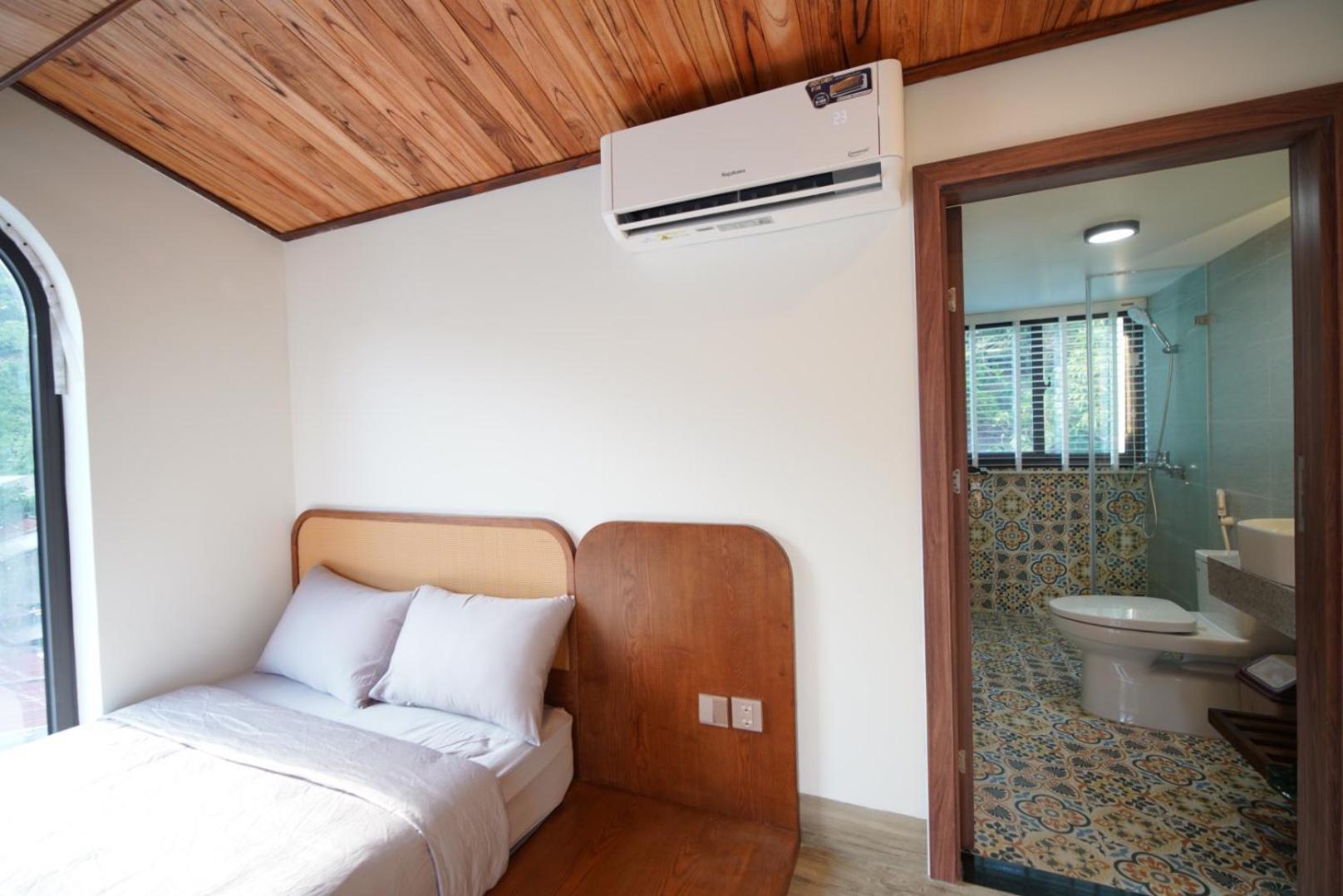 The Coral Homestay & Pub Tân Hiệ Екстериор снимка