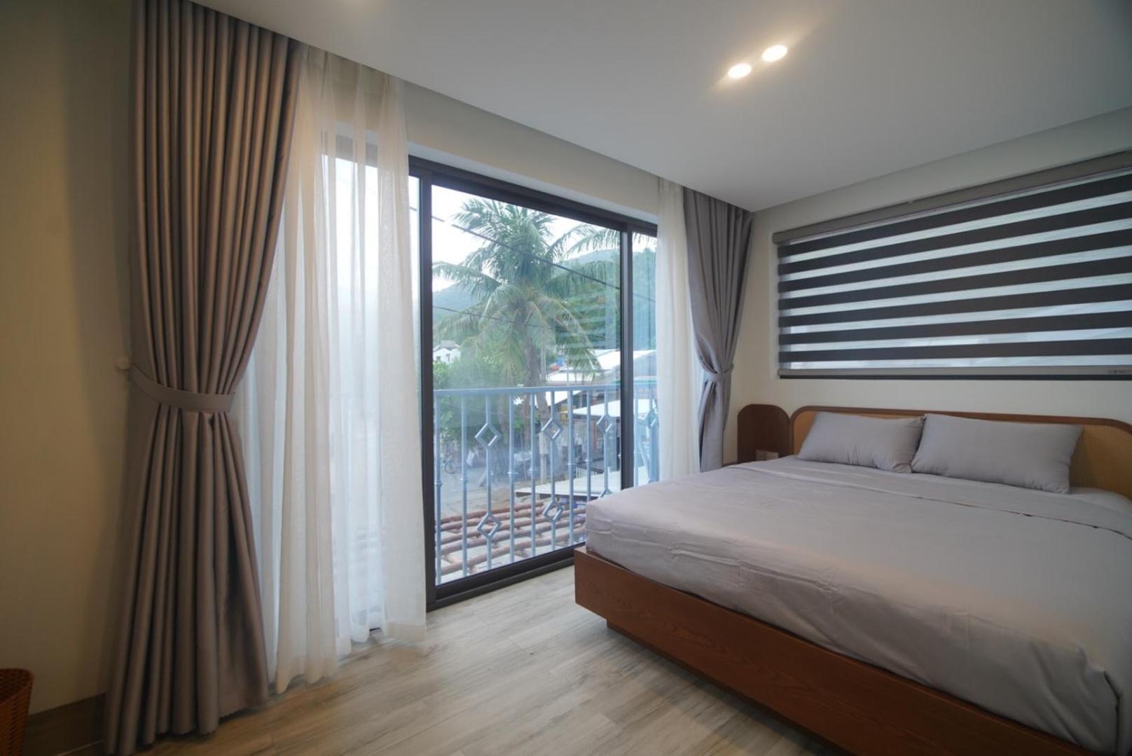 The Coral Homestay & Pub Tân Hiệ Екстериор снимка