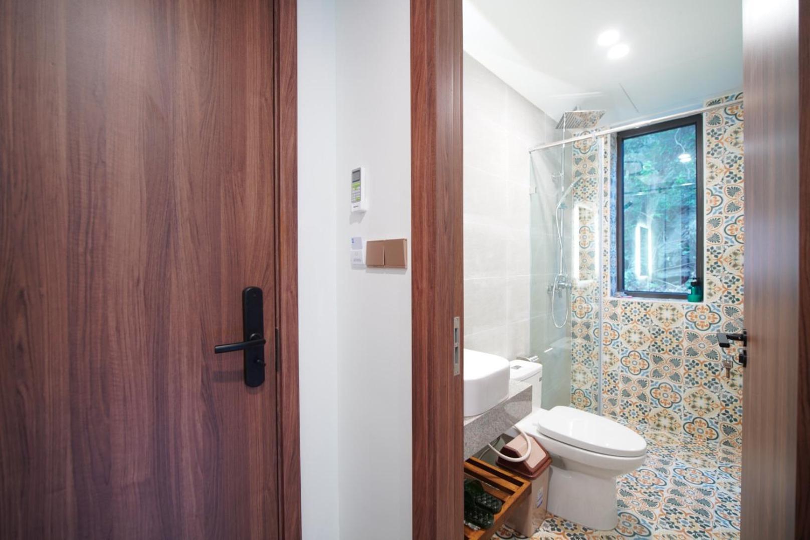 The Coral Homestay & Pub Tân Hiệ Екстериор снимка