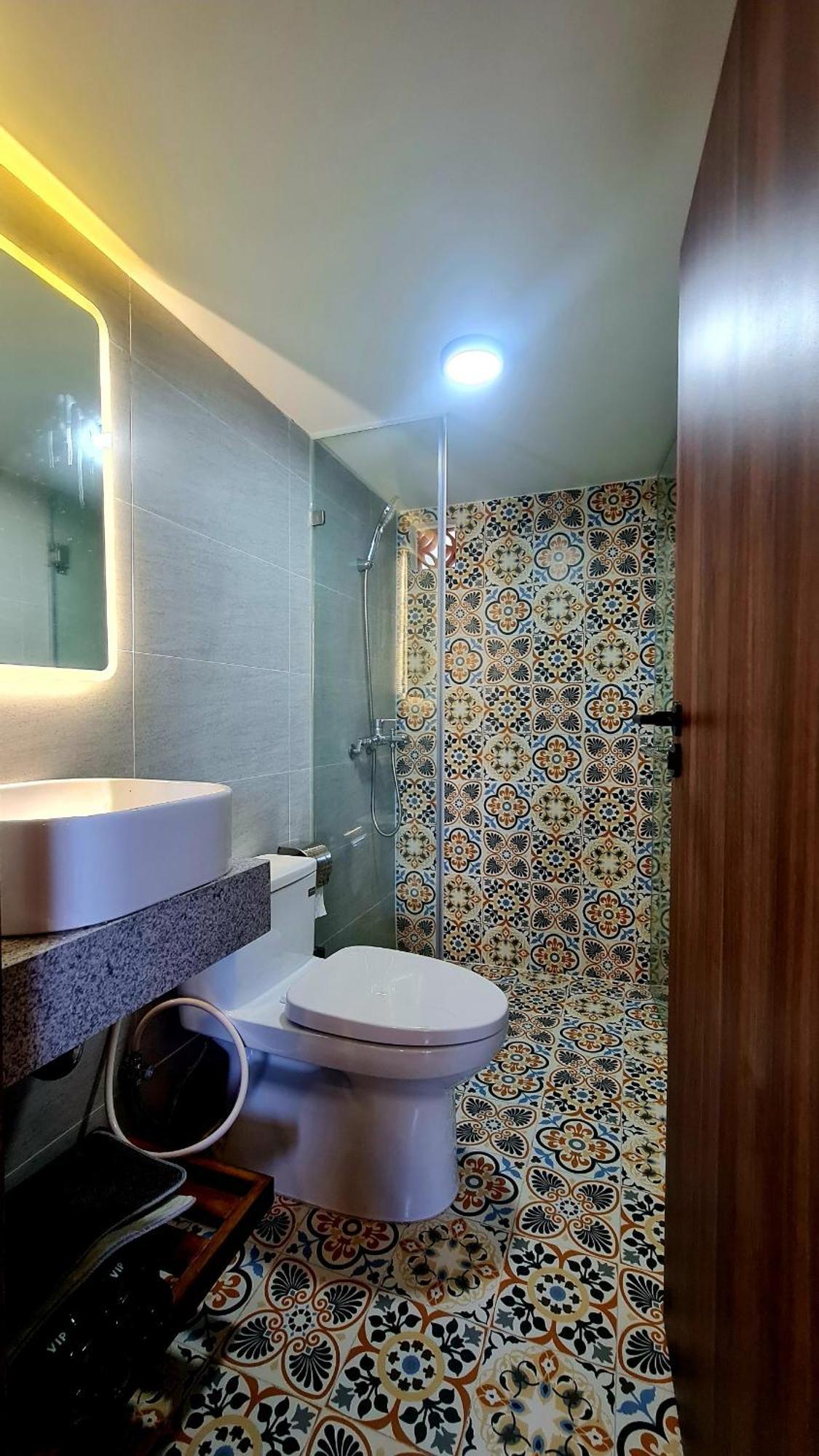 The Coral Homestay & Pub Tân Hiệ Екстериор снимка