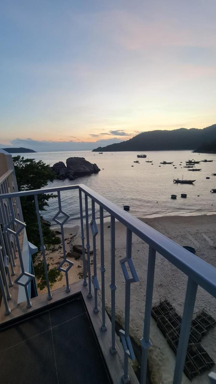 The Coral Homestay & Pub Tân Hiệ Екстериор снимка